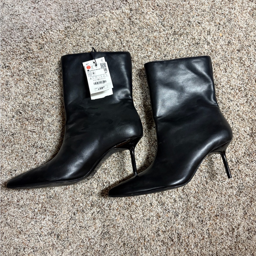 Zara Black kitten Heeled Boots